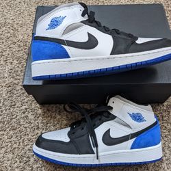 Air Jordan 1 Mid SE Size 5.5y