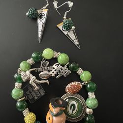 Green Bay Packers Bracelet & Earrings 