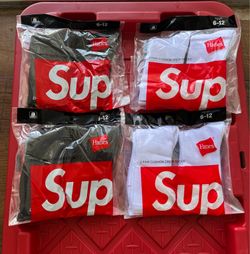 Supreme socks