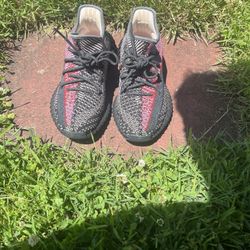 YEEZY 350 BOOST YECHEIL SIZE 7