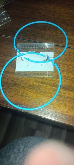 Big And Small Earring Oops