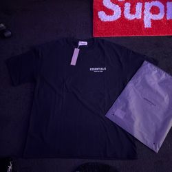 Black and white essentials shirt size xl