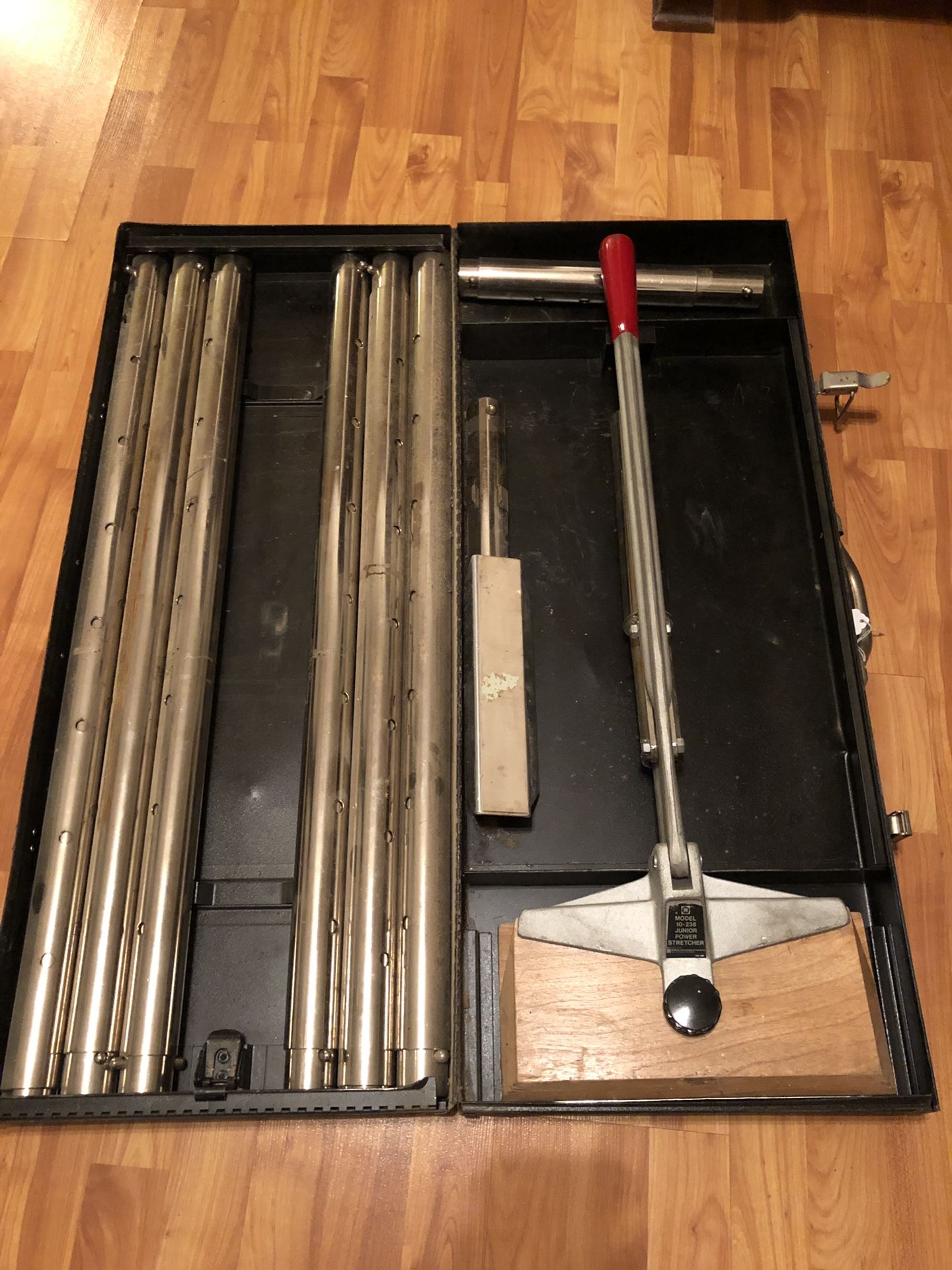 Junior power stretcher carpet stretcher for Sale in Woodruff, SC OfferUp