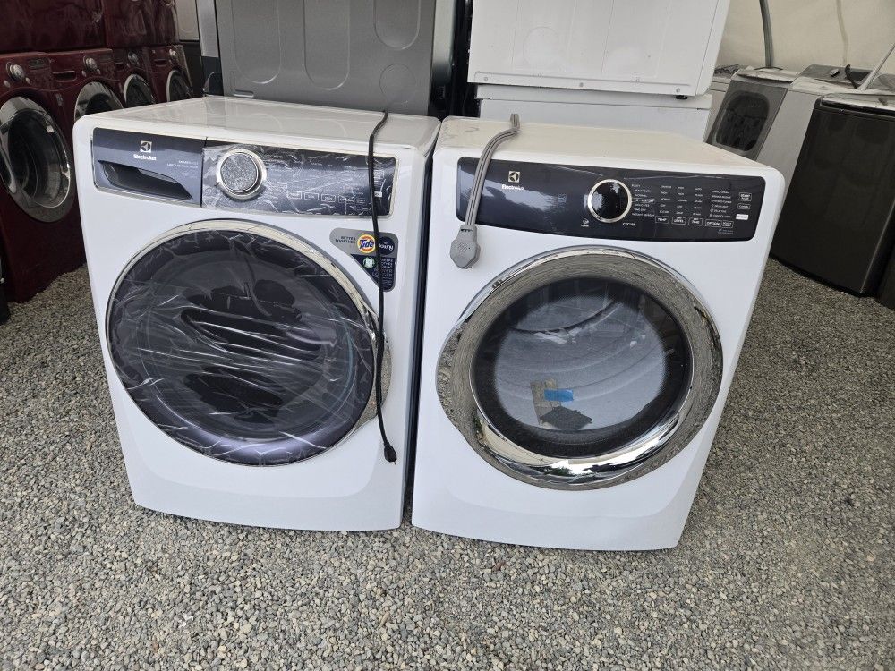Electrolux Washer And Dryer Set New