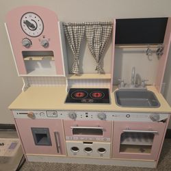 Pink kitchen set