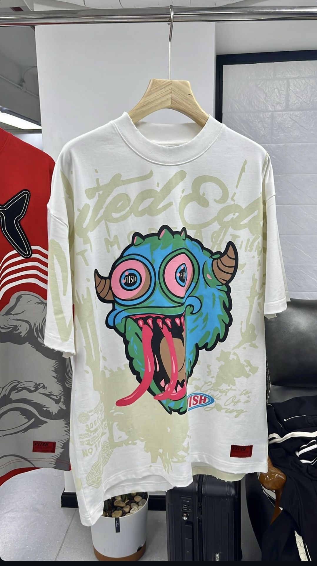 FIISH FACTORY Monster Graffiti Tee – White