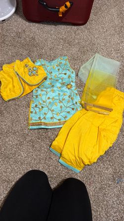 Girls Indian Salwar Kameez 3-Piece Set size 18