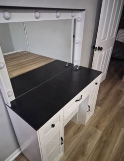 Makeup Vanity