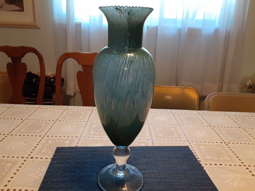   VERY UNIQUE  LOOKING  GLASS  VASE 17,5INCHES  TALL  BLUE AND  GRAY AND  GREEN 