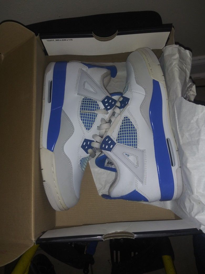 AIR JORDAN 4 RETRO SIZE 7Y