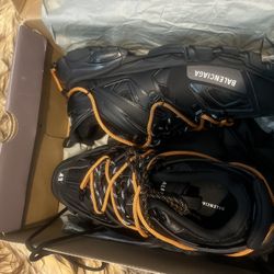 New Balenciaga Track Yellow Blk Sz 9 , 10 11