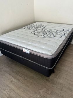 Queen Size Mattress Pillow Top New