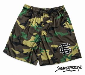 Eric Emanuel camo shorts size m- XL
