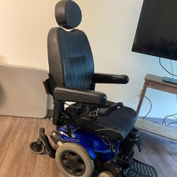 POWER CHAIR