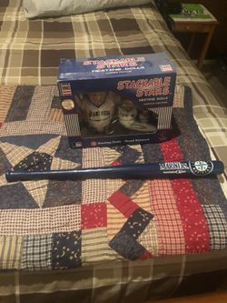 Brand new Mariners nesting dolls and mini bat