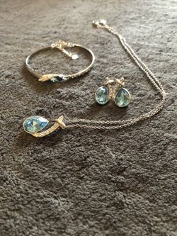 Blue crystal jewelry set