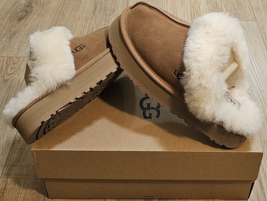 UGG Slippers Size 6/7/8 And 9 For Women