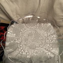 Hostess Plate