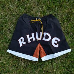 RHUDE  SHORTS  Size  XL 