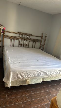 Unique king bed