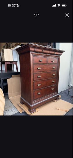 Bassett Solid Cherry Wood 8 Drawer Tall Dresser Excellent Condition