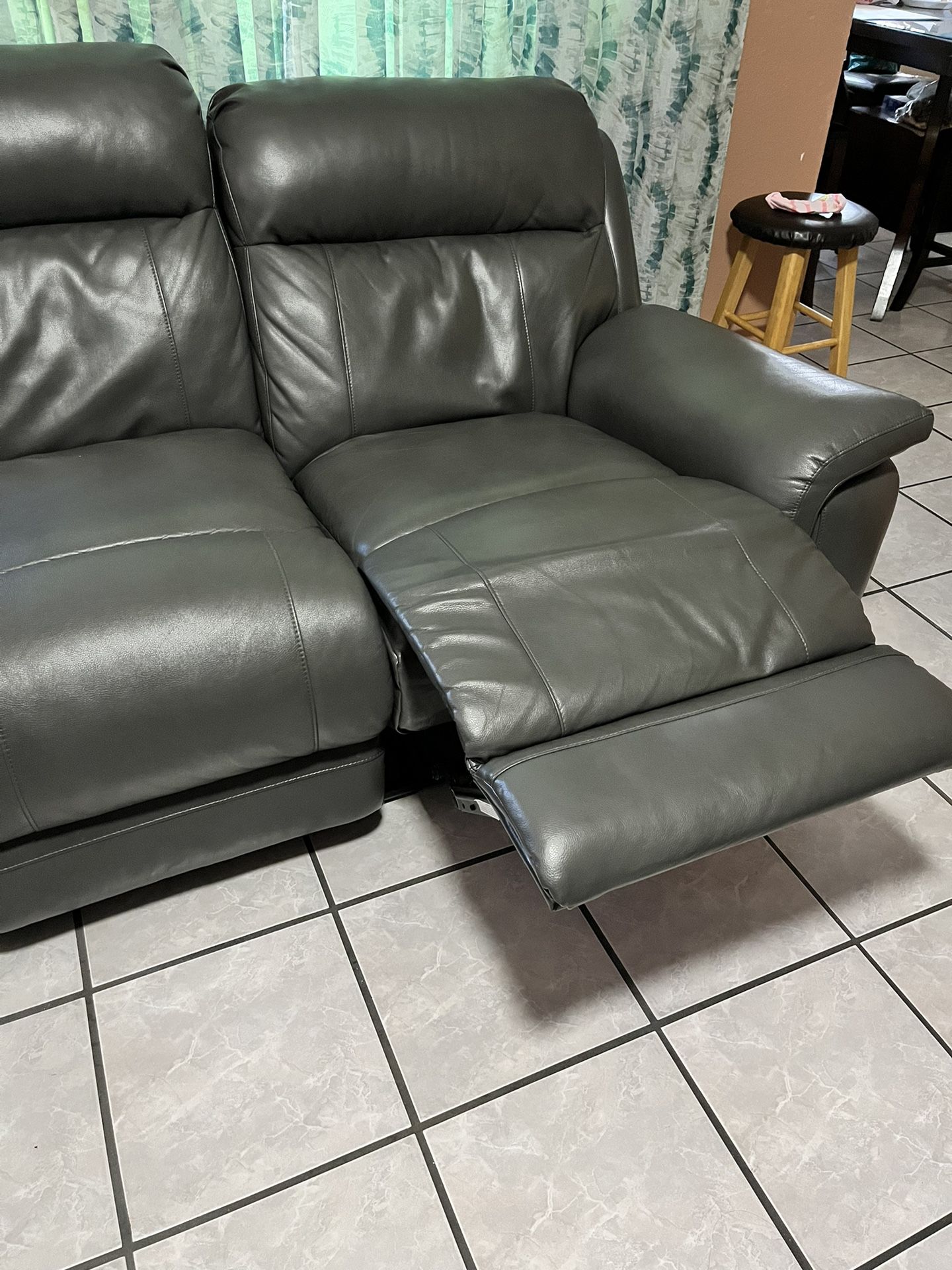 Leather recliner Sofas