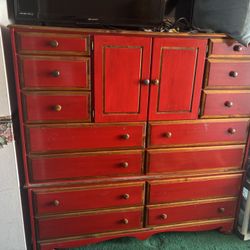 Wood Dresser 6x6ft