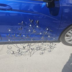 METAL DECOR WITH CANDLE HOLDERS 