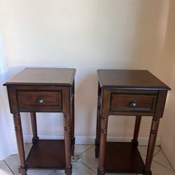 2 Brown End Tables