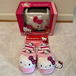 Brand New Sanrio Hello Kitty 2 Slice Bread Toaster And Slippers Medium Size 7-8 Woman Shoes 