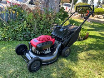 Honda HRC 216 hydrostatic transmission Commercial Lawn Mower