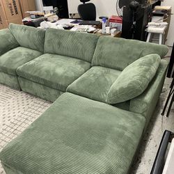 New Sage 4 Piece Modular Sectional Couch! Includes Free Delivery 🚚! 