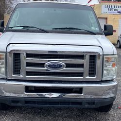 2011 Ford E250 vans Econoline