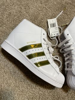 Superstar up top
