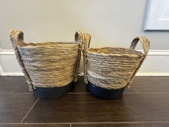 2 Nesting Wicker Baskets Round 