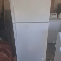 Crosldy Fridge 