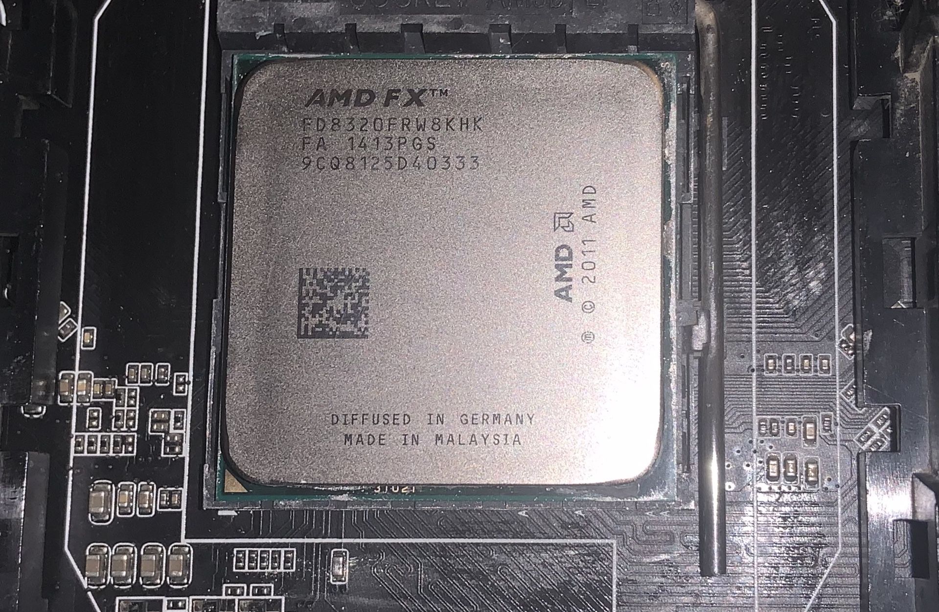 AMD FX8320 8 Core CPU + Heatsink & Fan