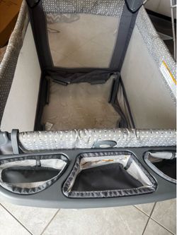 Play pen with changing table