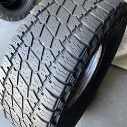 1 USED LT 37x13.50R17 Nitto Terra Grappler All Terrain tire for $100 installed and balance.  371350R17 3 37/13.50/R17 37 13.50 17 37 x 13.50 R