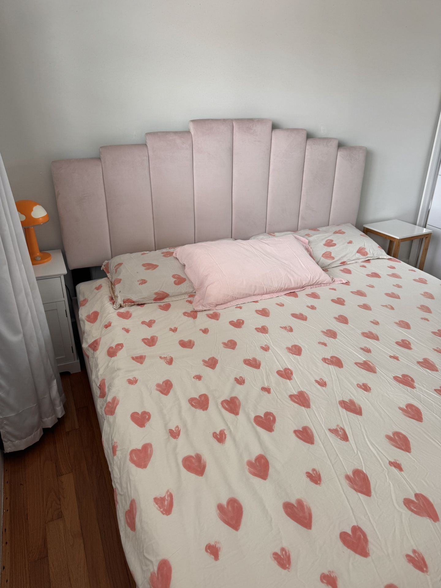 BED queen Size PINK (bed Frame Plus Mattress) $60
