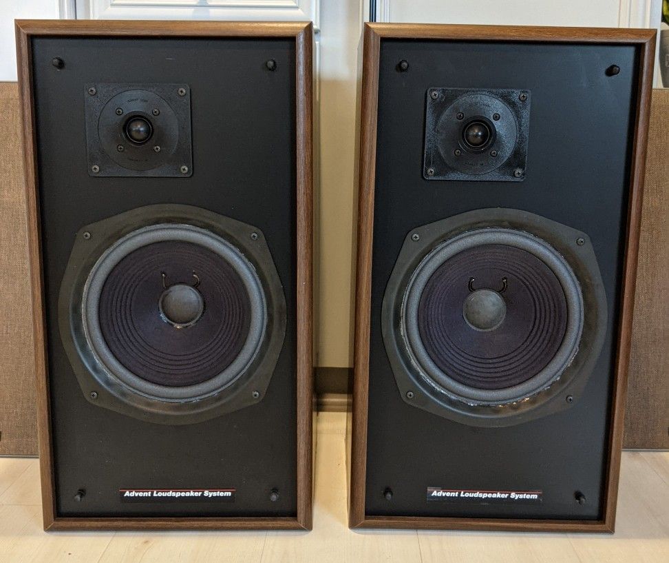 Vintage Pair of Large Advent 5002 Stereo Speakers
