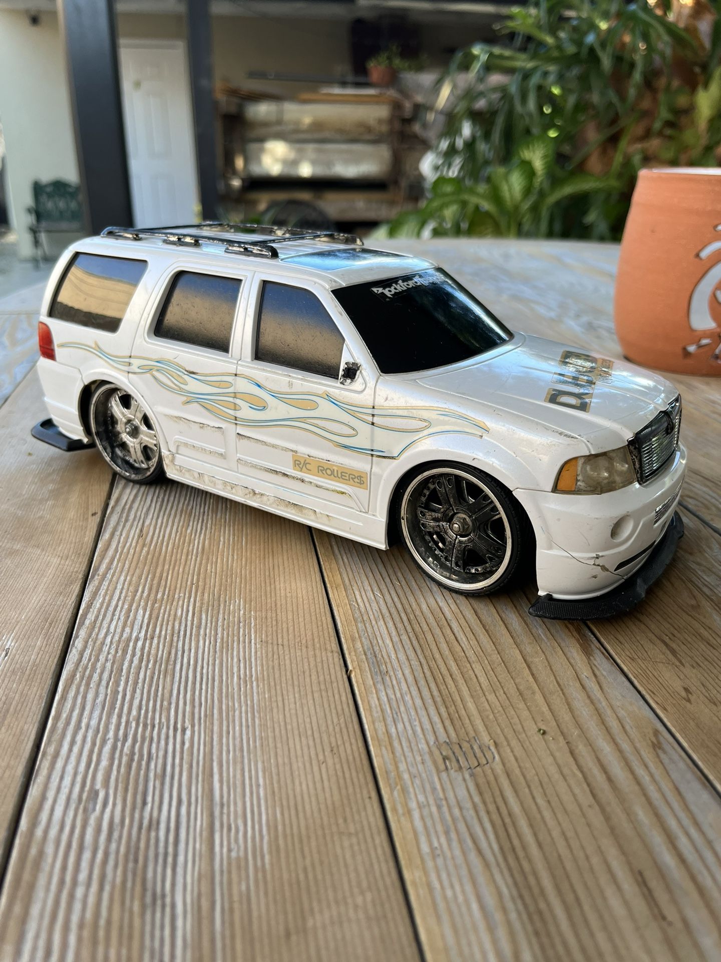Jada Toys Lincoln Navigator Dub City R/C Rollers white rare no Remote 1:18 2003