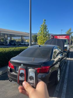Car Keys N Remotes/ Llaves Con Control