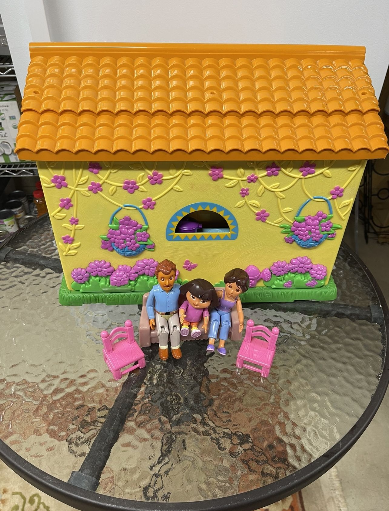 Rare And Vintage Dora’s Bilingual Talking House With Figurines
