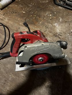 Milwaukee Circular Saw
