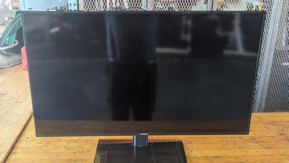 Samsung 40 in Smart TV J6300