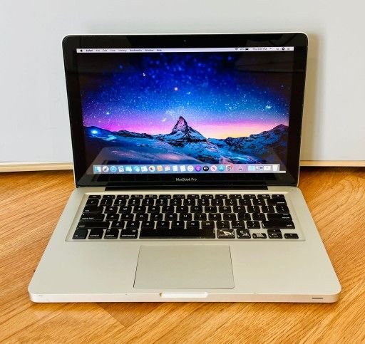 Apple MacBook Pro 13” Core i5 8GB RAM 256GB SSD New battery
