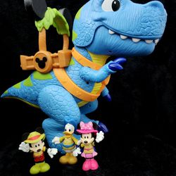 Mickey Mouse Roarin Safari Dino• 4pc Toy Figure• Great Condition• $15firm 