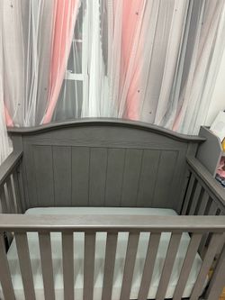 Crib/ toddler bed