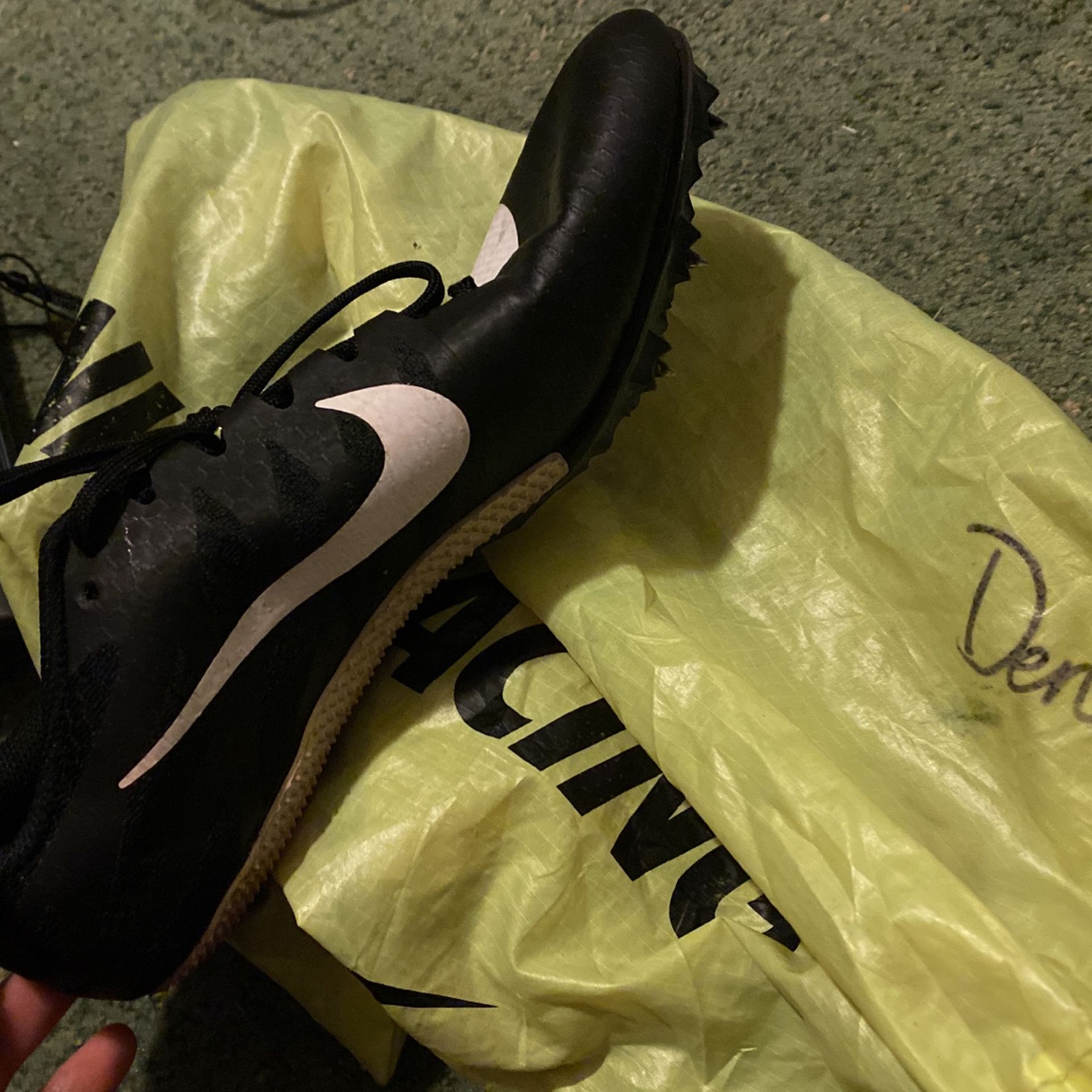 Free Track Spikes for Sale in WA OfferUp